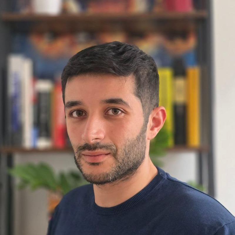 Idir Ouhab Meskine, Solutions Engineer at n8n, speaking at a tech conference